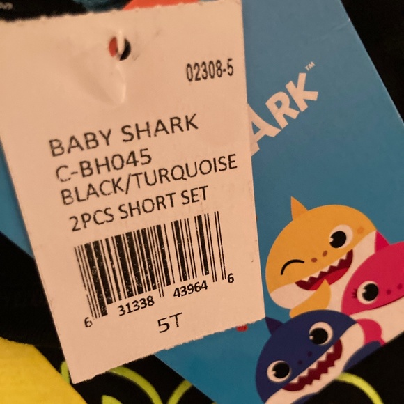 NWT Baby Shark Shorts & Graphic Tee Set - Picture 4 of 5